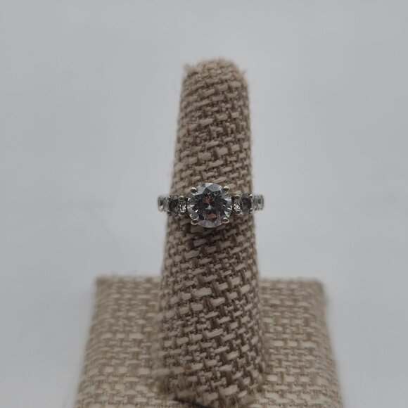 Size 6.25 Sterling Silver Bright Round Many Cubic Zirconia Gems Ring A3785 - Picture 1 of 10